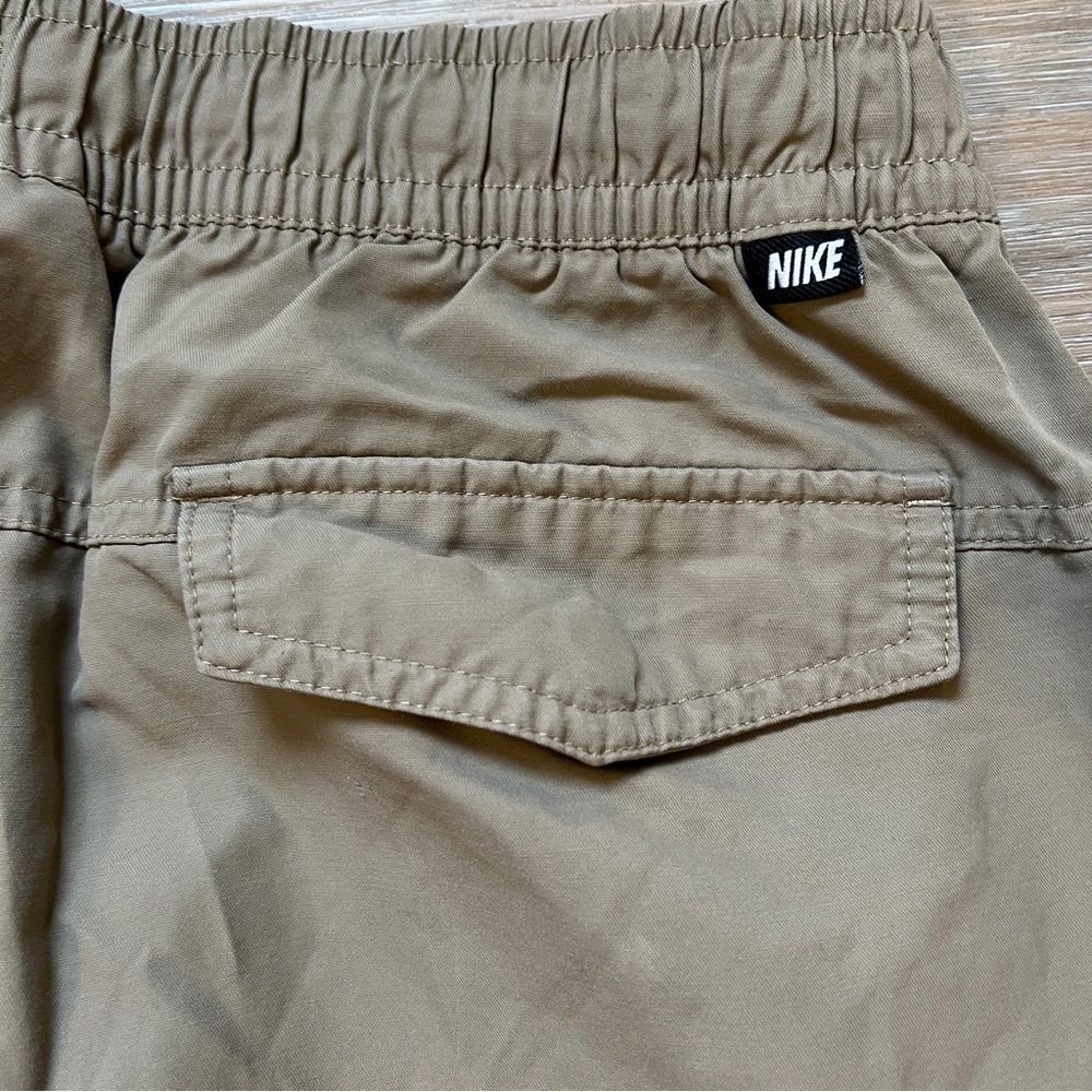 Nike Men’s Tan Cargo Pants Elastic Waist Size M beige joggers ankle - Picture 4 of 9
